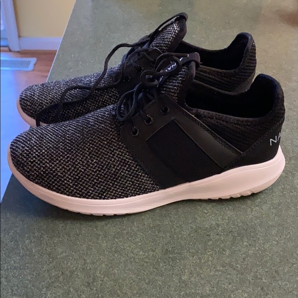 nautica tennis shoes